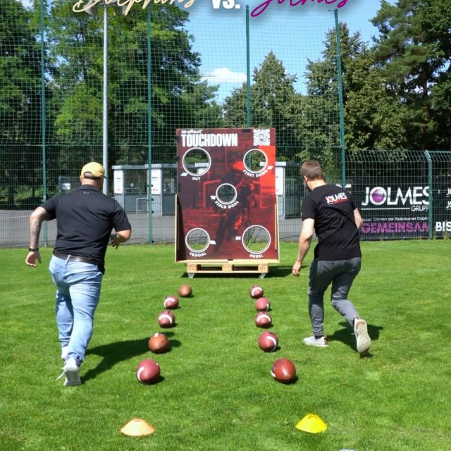 Team Jolmes oder Team Dolphins, wer holt sich den Sieg? 🧽🏈

#jolmesgruppe #paderborndolphins #challenge #paderborn