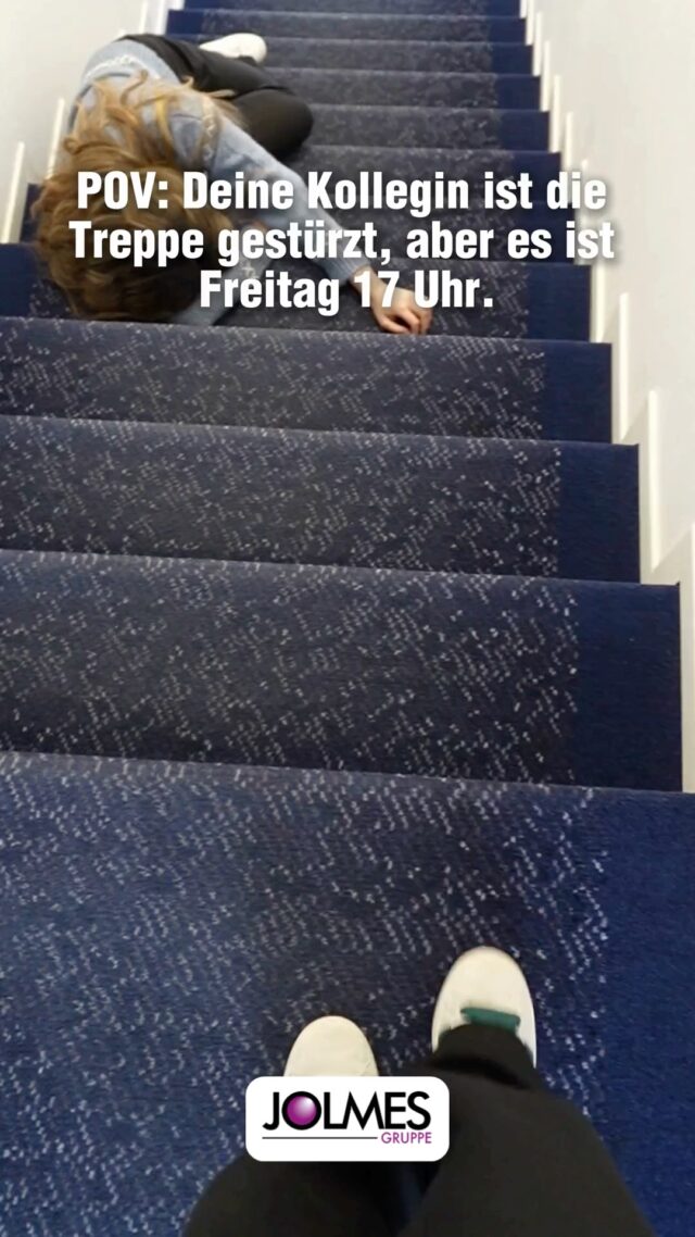 Wenn der Feierabend wichtiger ist als Erste Hilfe 😅

#Jolmes #lustig #Feierabend #multidienstleister #jolmesteam